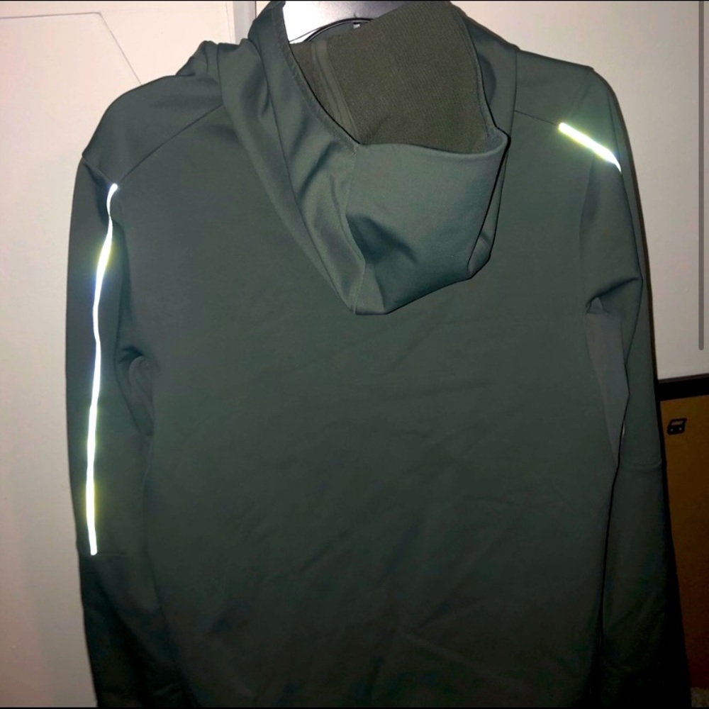 Men’s Size Medium Lulu Lemon jacket